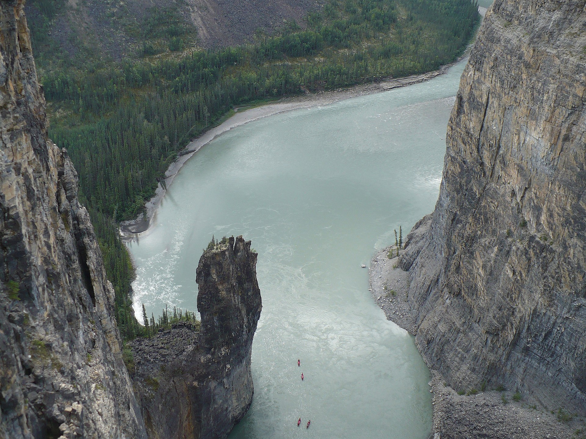 nahanni rijeka